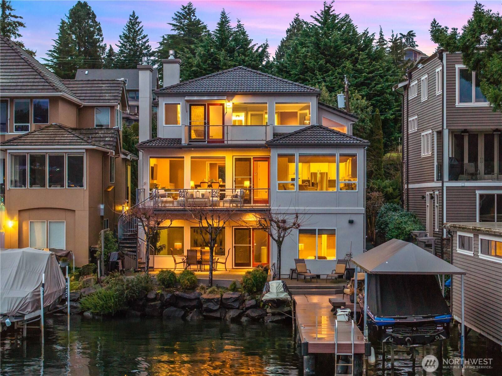 Renton, WA 98056,3711 Lake Washington BLVD N