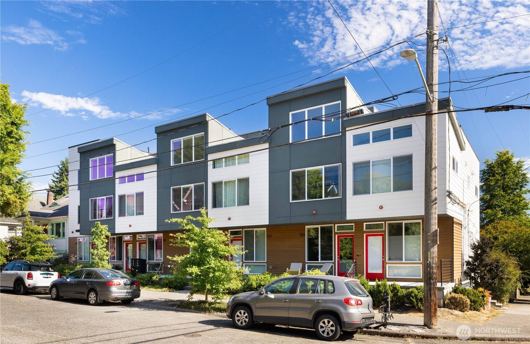 Seattle, WA 98117,521 NW 70th ST