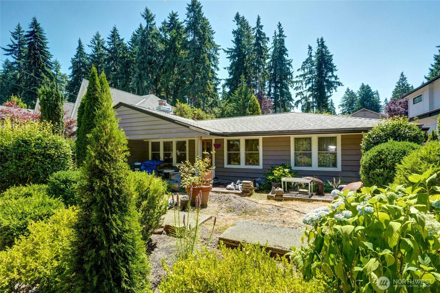 Bellevue, WA 98004,10425 SE 20th ST