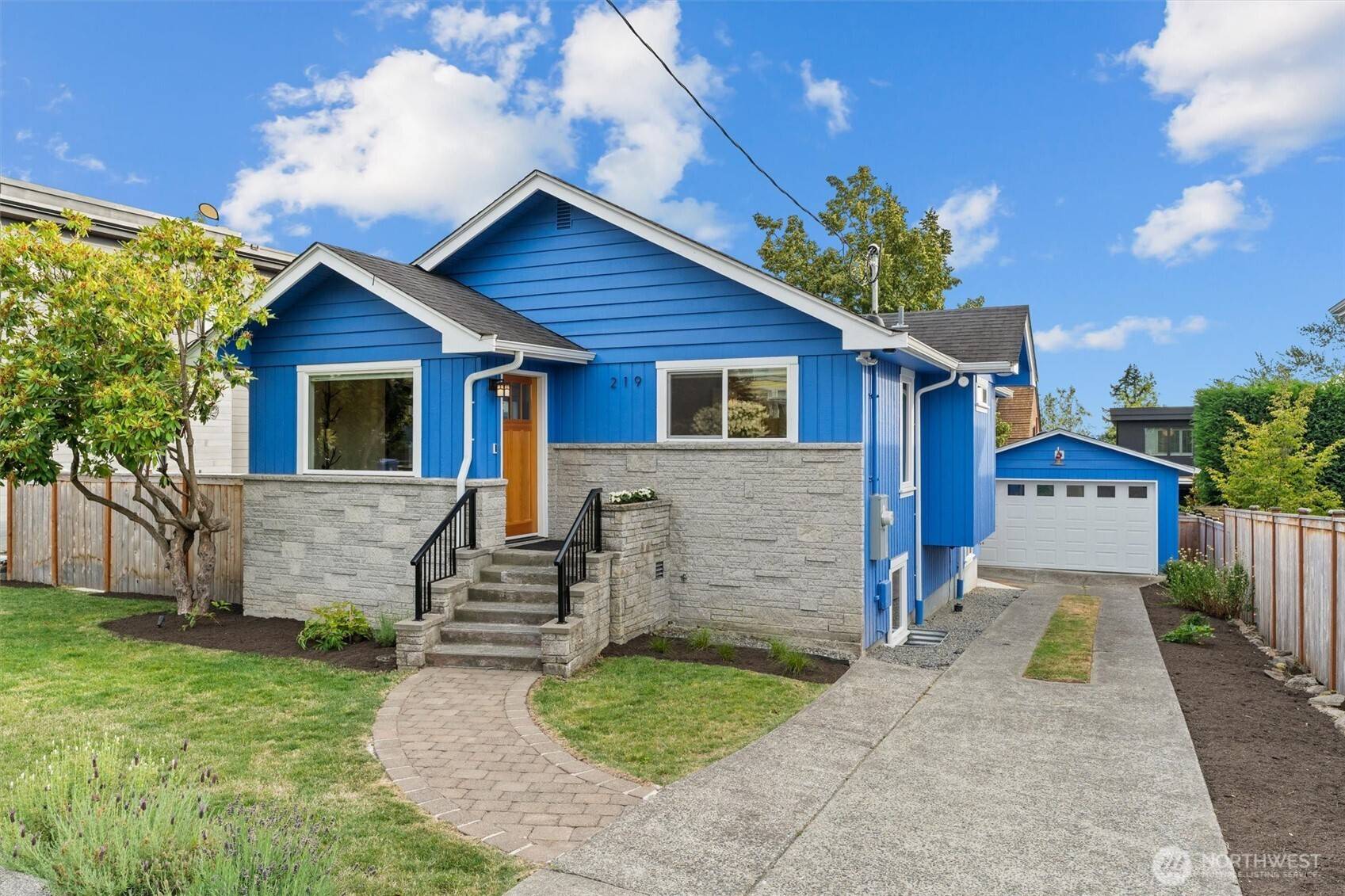 Kirkland, WA 98033,219 5th AVE W