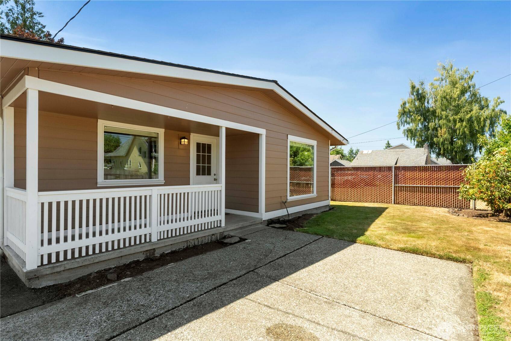 Enumclaw, WA 98022,2040 Roosevelt AVE
