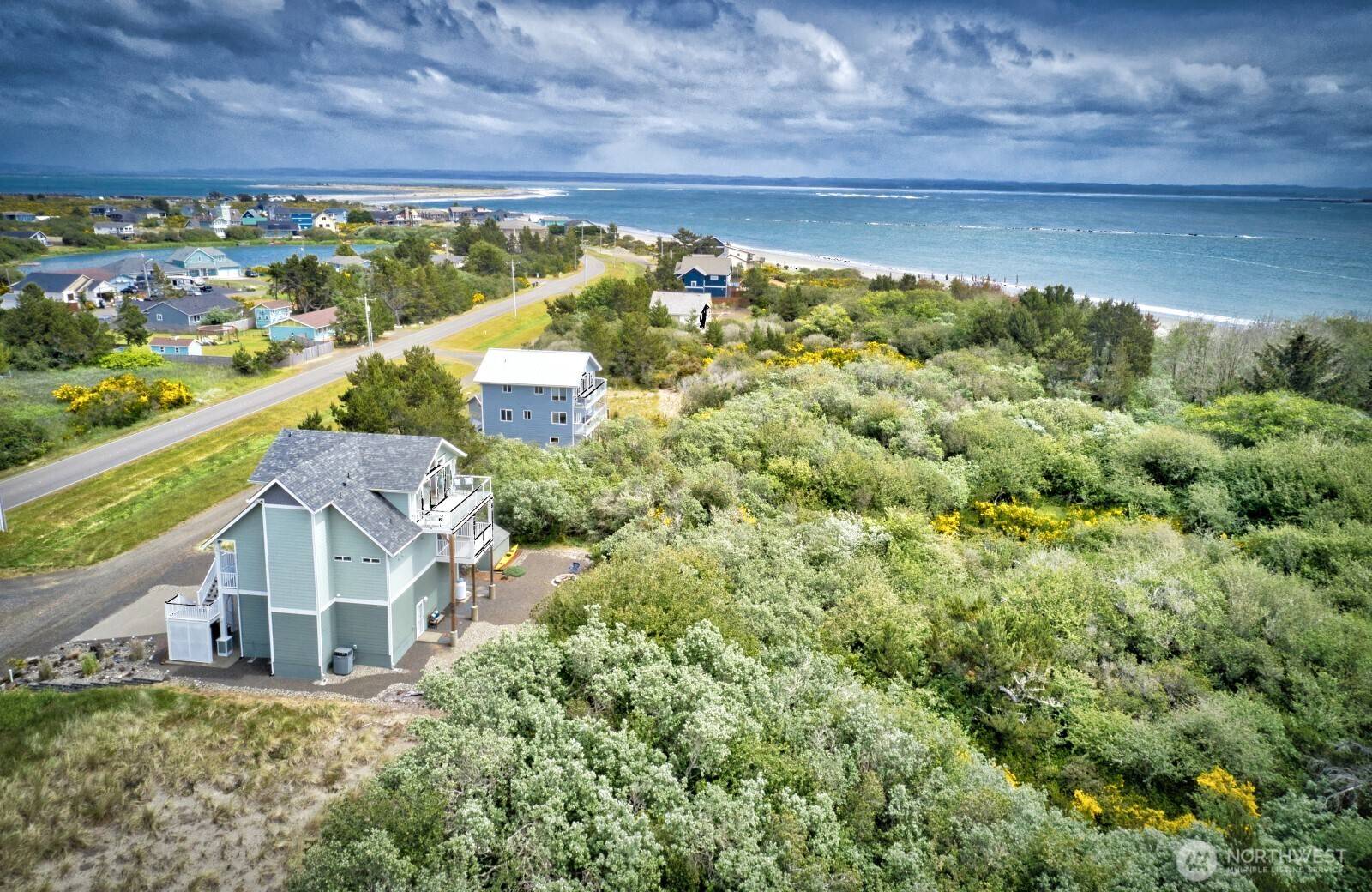 Ocean Shores, WA 98569,173 Marine View DR SE