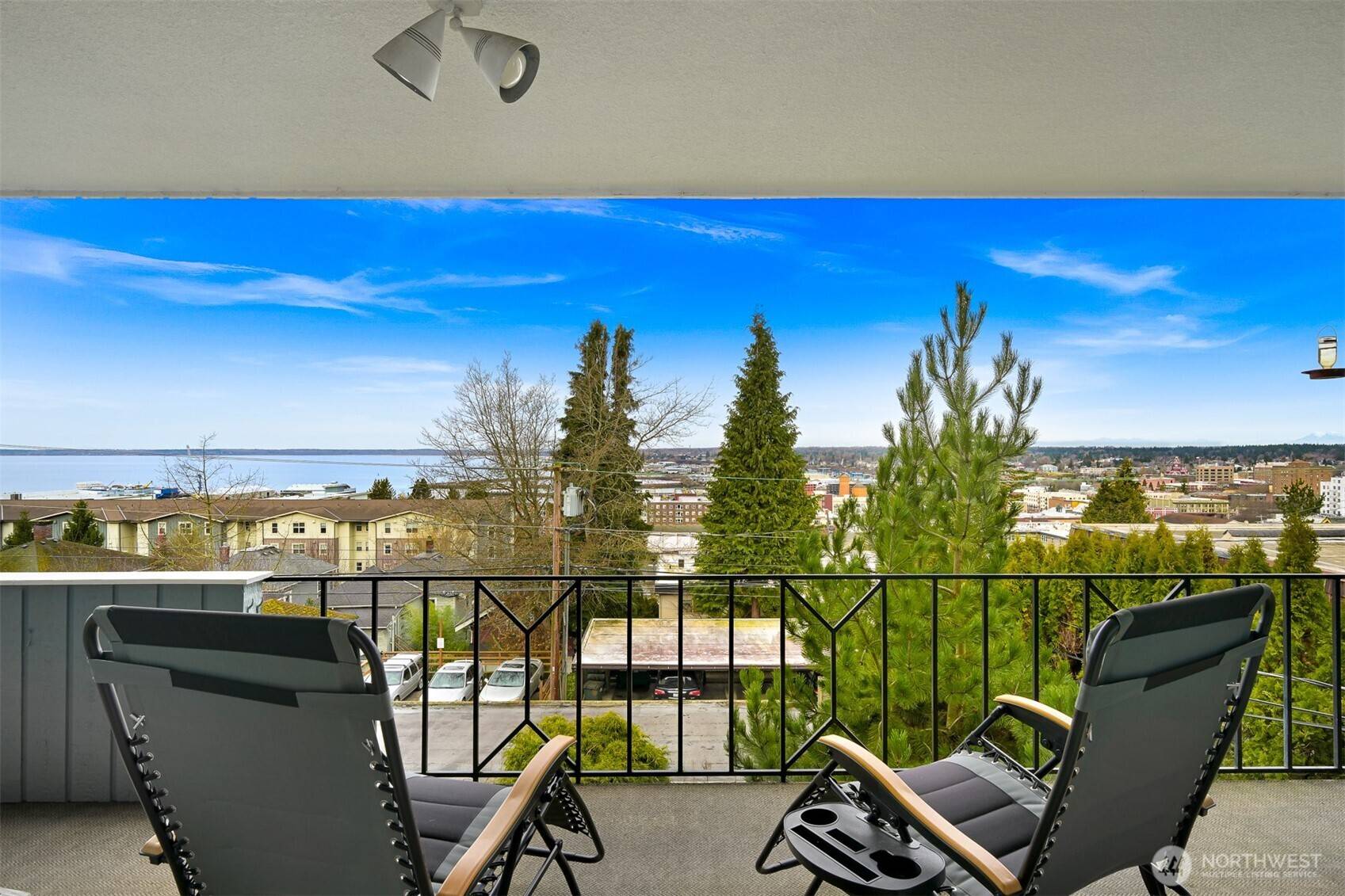 Bellingham, WA 98225,921 High ST #5