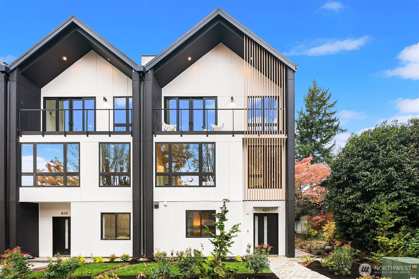 Bellevue, WA 98004,421 99th AVE NE