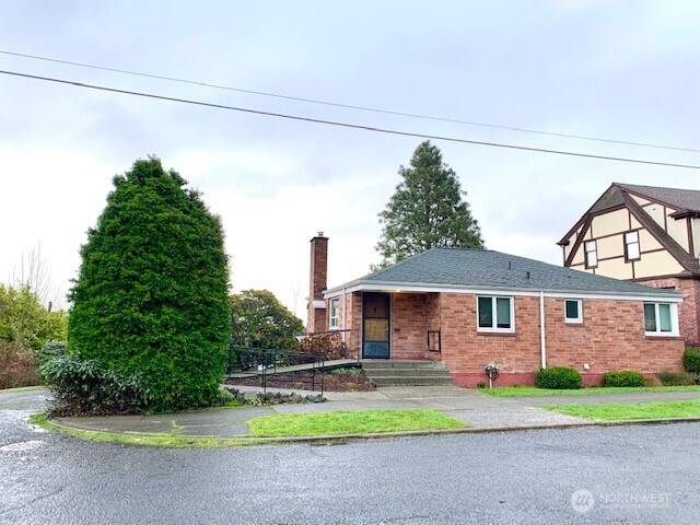Seattle, WA 98109,1722 4th AVE N