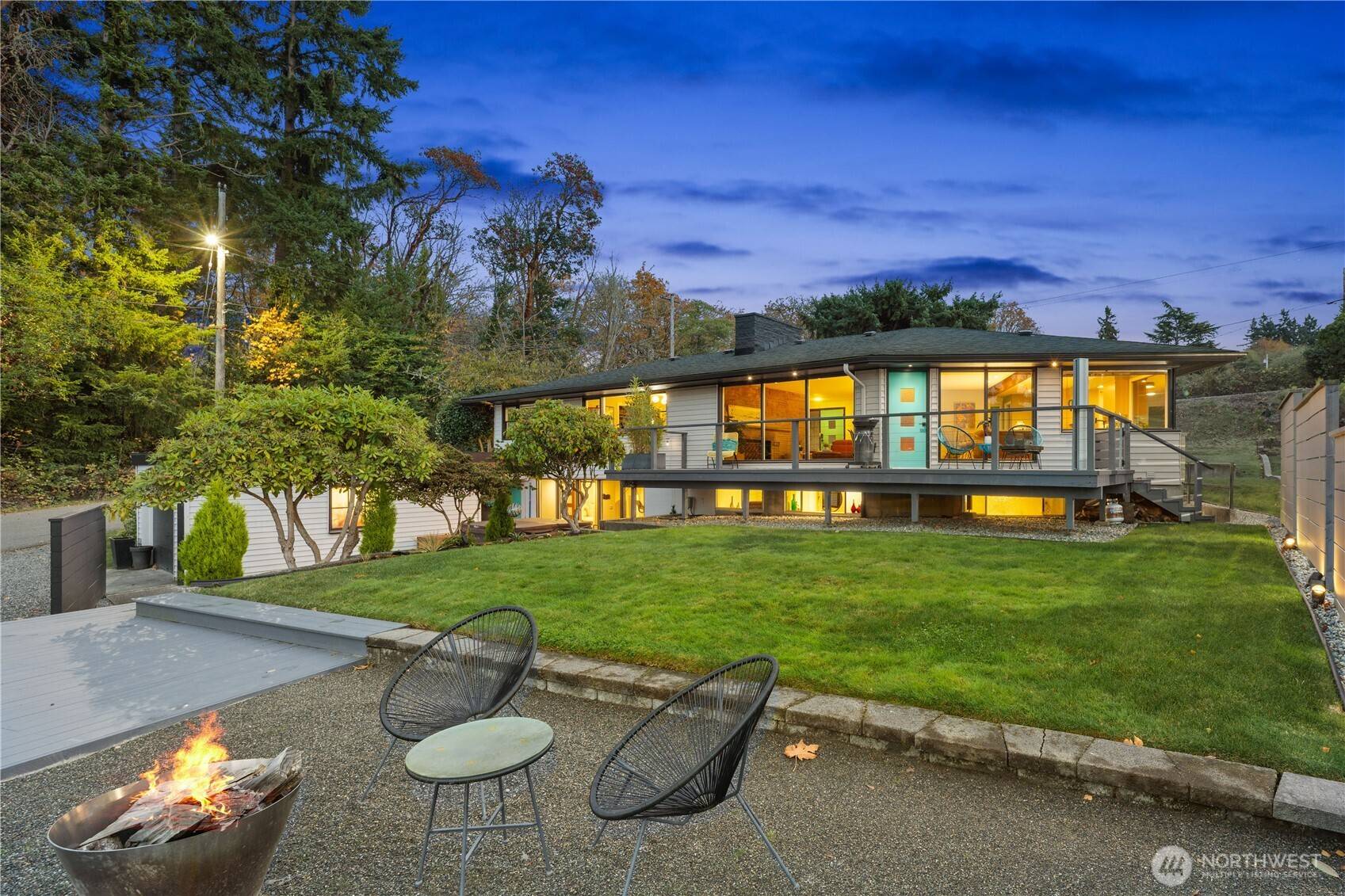 Tacoma, WA 98422,8632 East Side DR NE