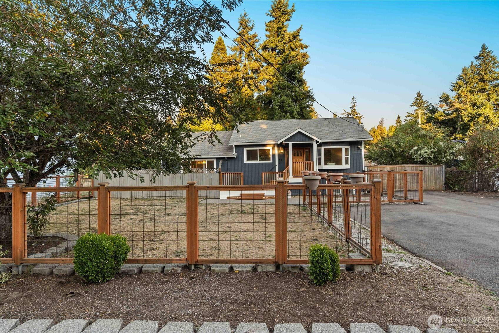 Seattle, WA 98146,11086 25th AVE SW