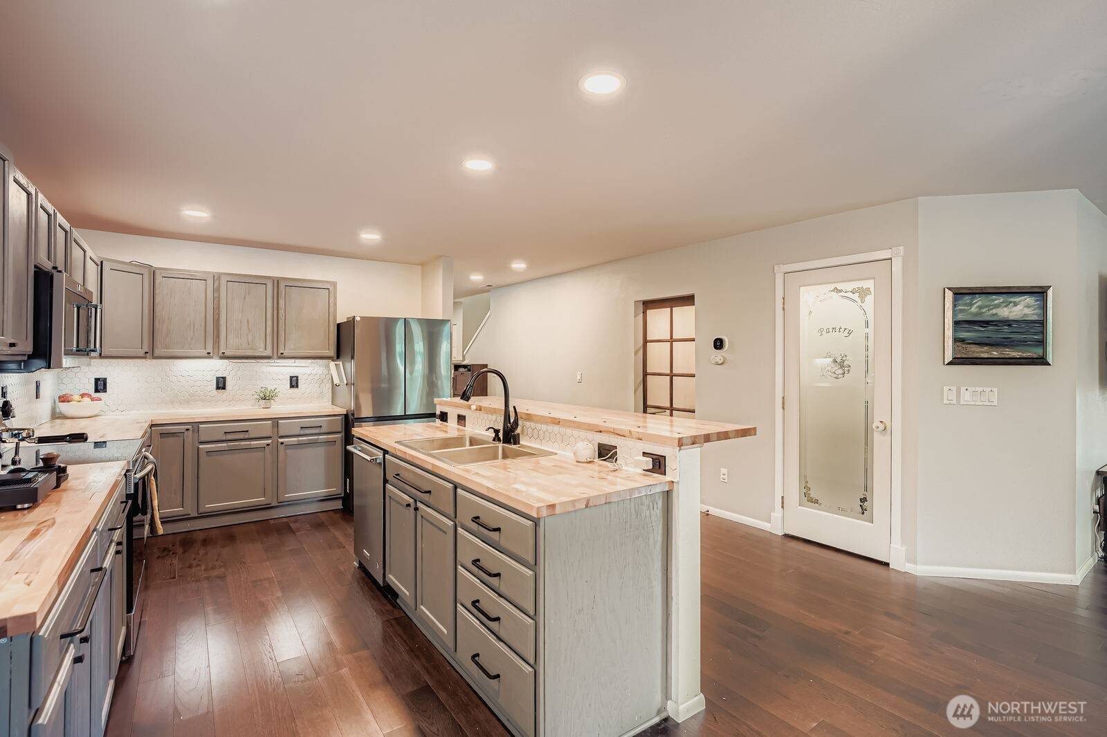 Puyallup, WA 98375,18219 93rd AVE E