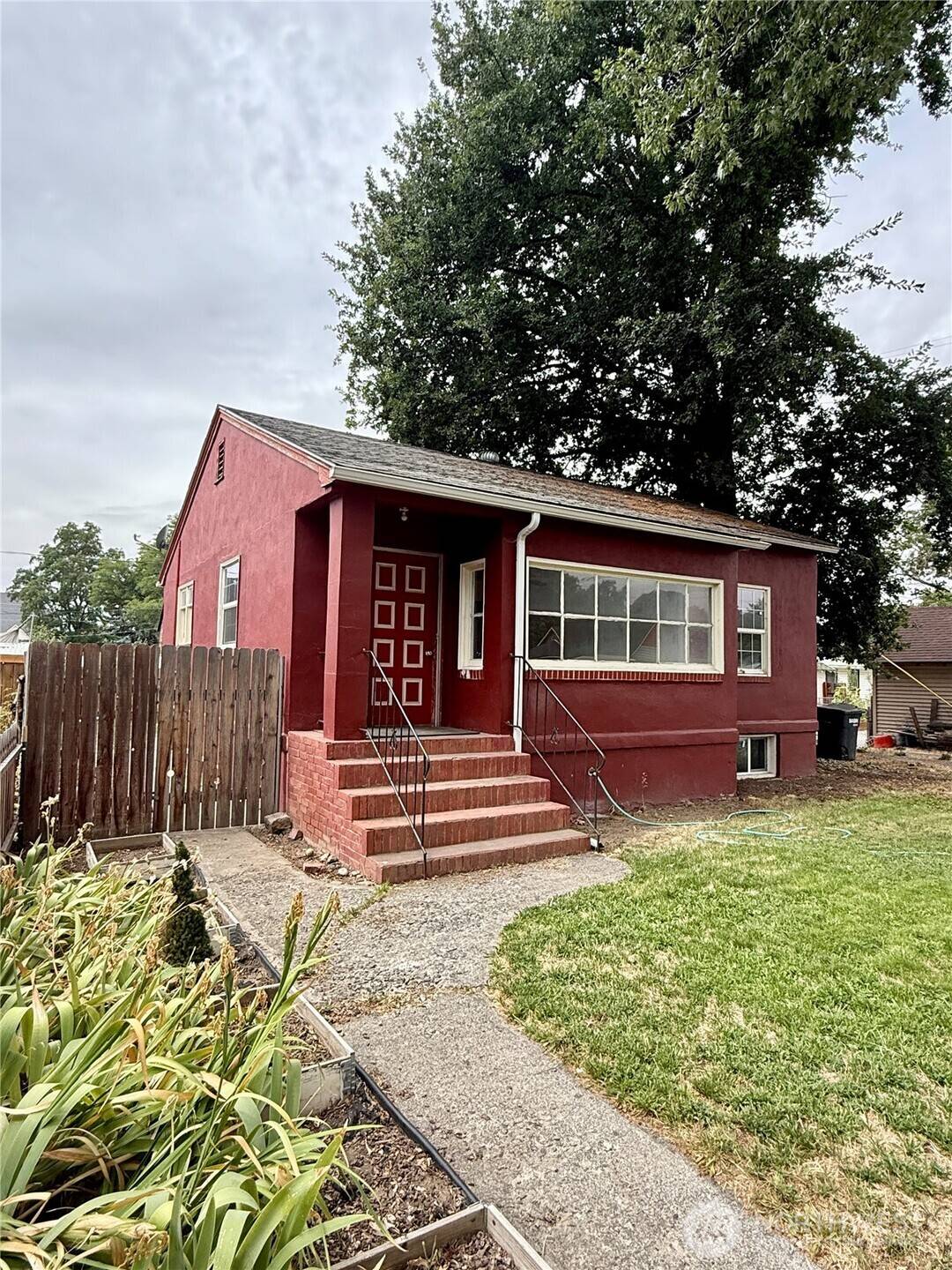 Dayton, WA 99328,412 S 4th ST