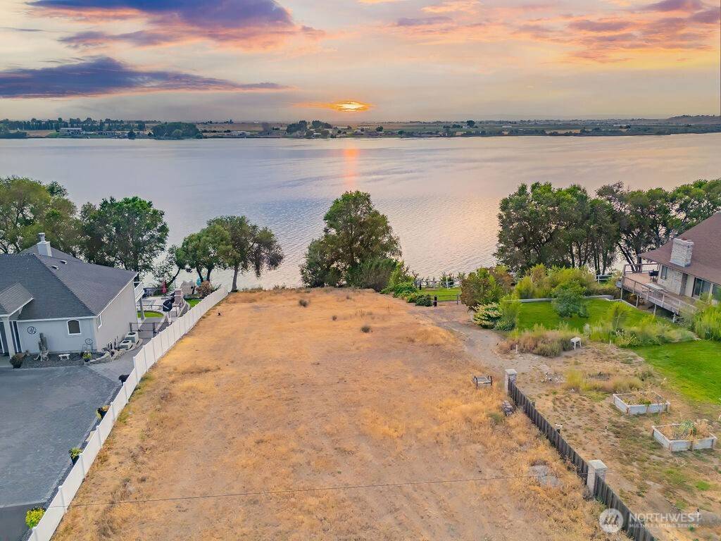 Moses Lake, WA 98837,4898 Shorecrest DR NE