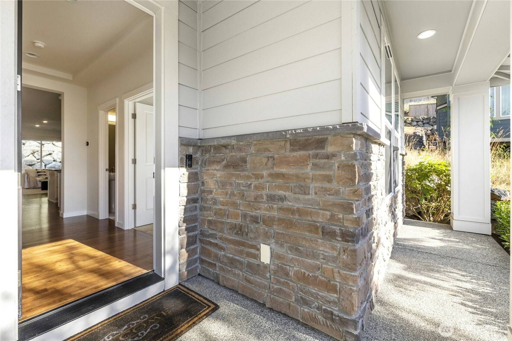 Issaquah, WA 98029,4996 232nd AVE SE