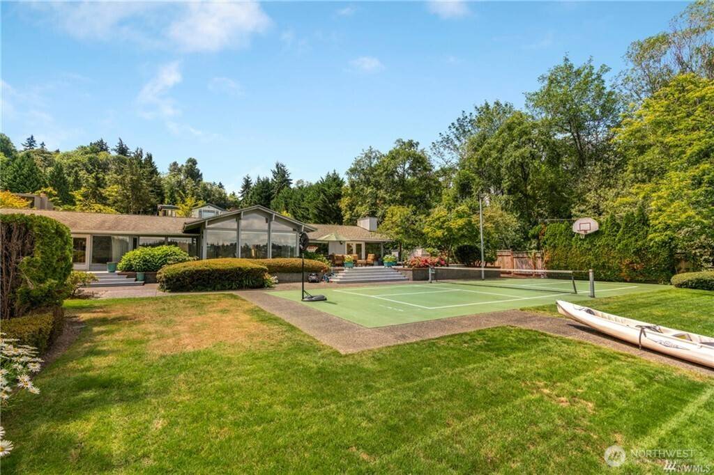 Mercer Island, WA 98040,8428 N Mercer WAY