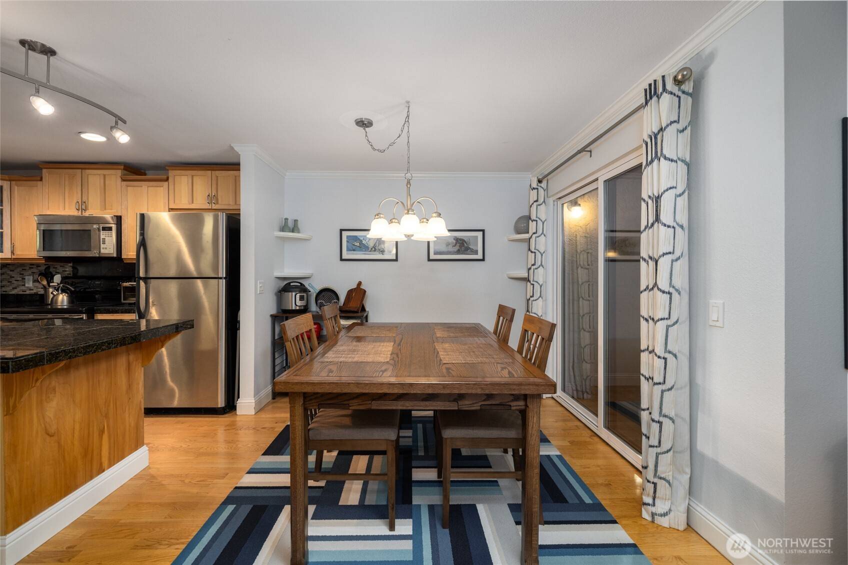 Kirkland, WA 98034,10045 NE 138th PL #E5