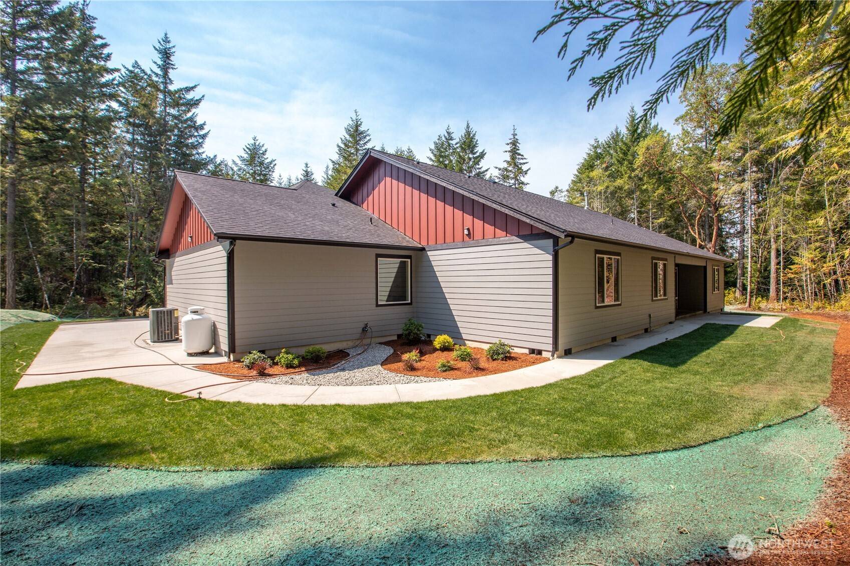 Olympia, WA 98502,8908 Hunter Point NW