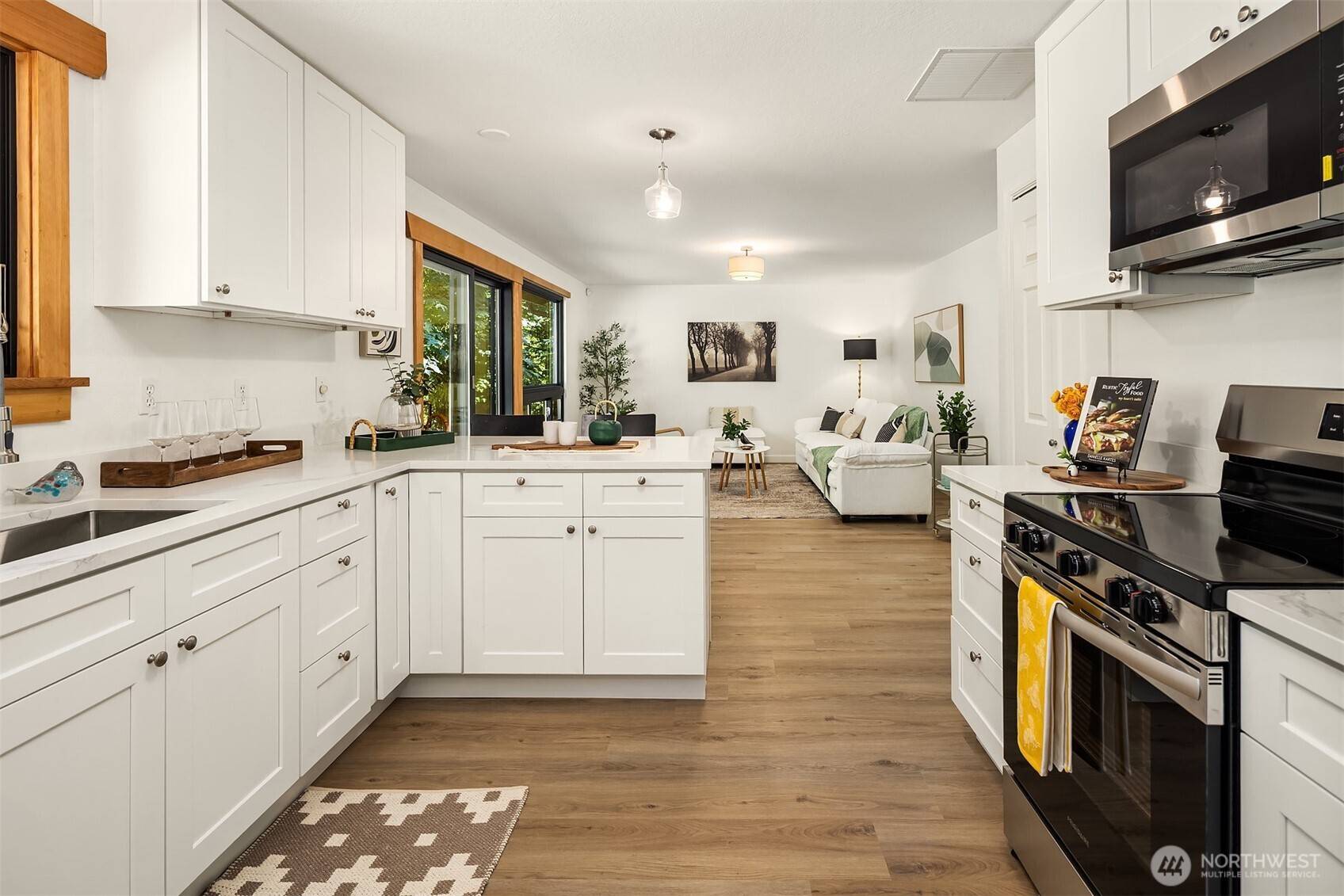 Bainbridge Island, WA 98110,10780 Hyla AVE NE