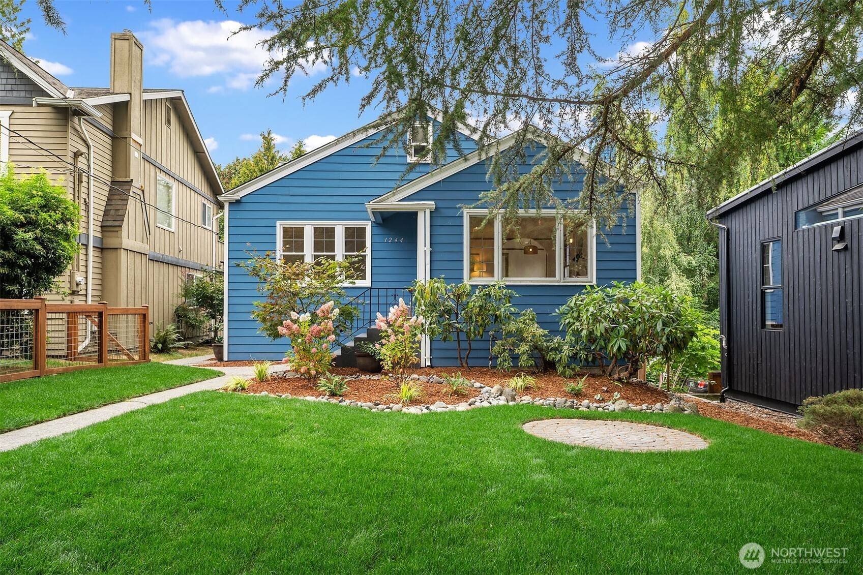 Seattle, WA 98115,1244 NE 96th ST