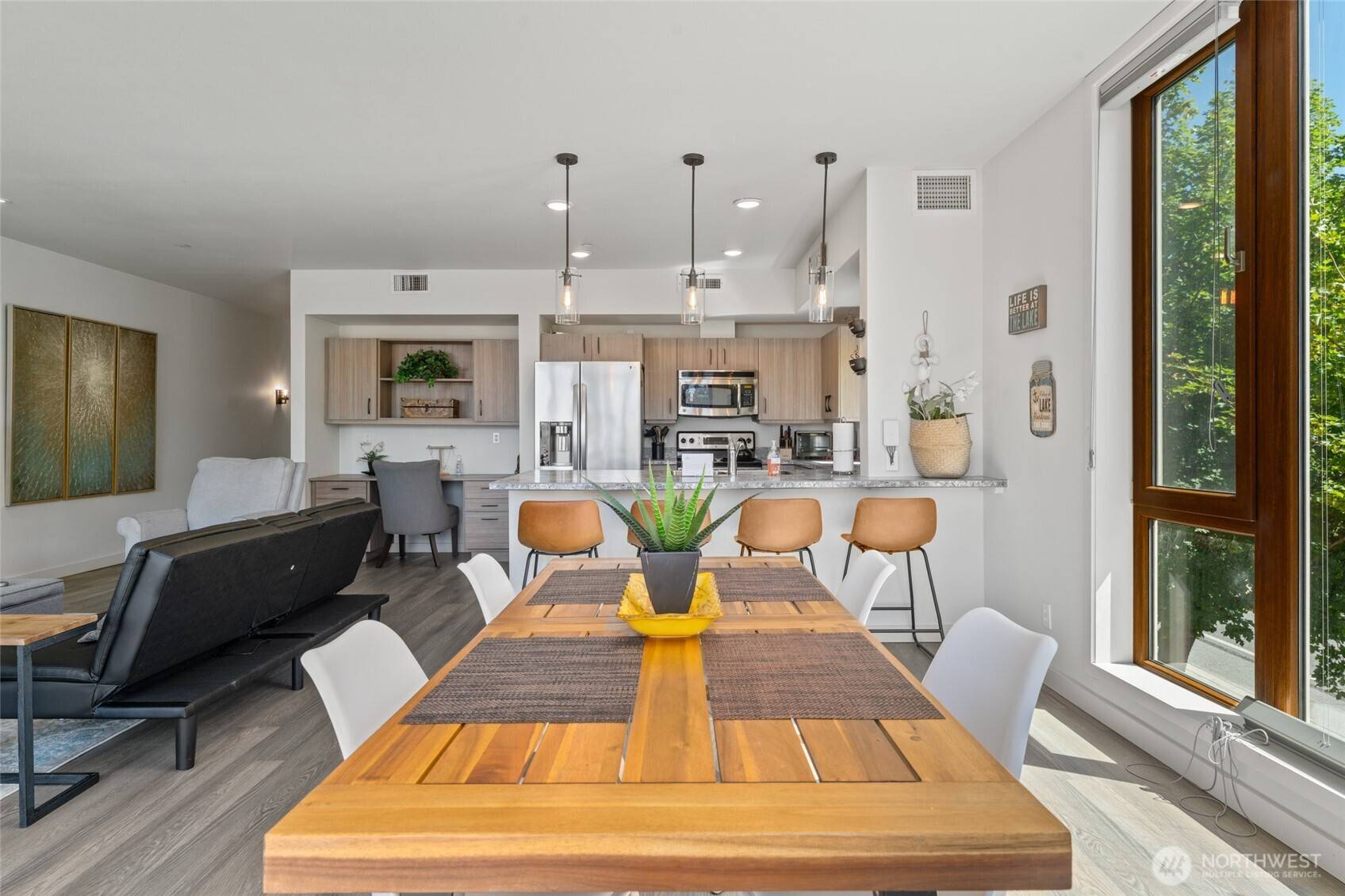 Chelan, WA 98816,2220 W Woodin AVE #201