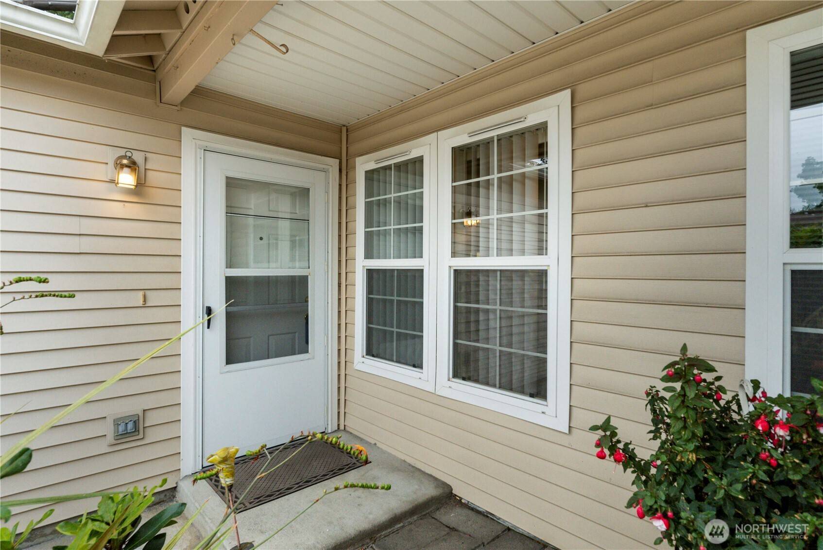 Puyallup, WA 98372,6307 111th AVE E