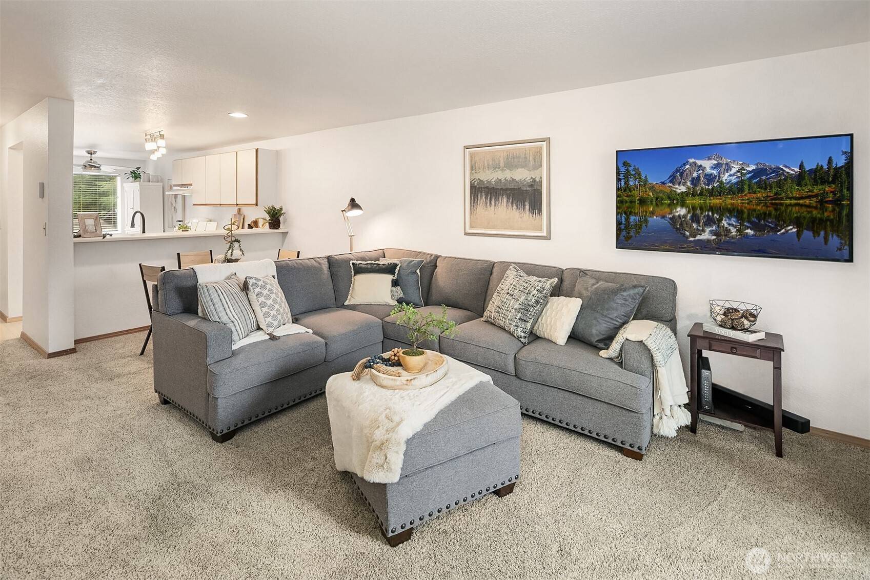 Issaquah, WA 98027,260 Newport WAY NW #23