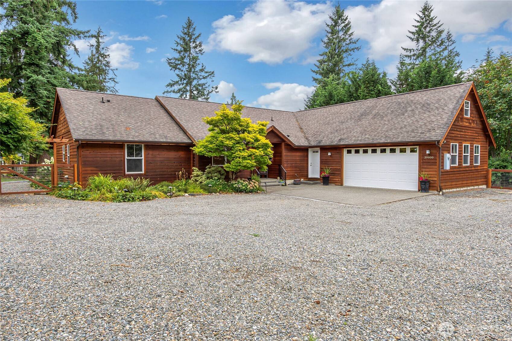 Enumclaw, WA 98022,39800 224th AVE SE