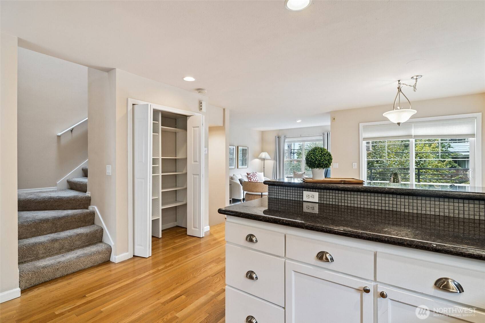 Seattle, WA 98107,1512 NW 57th St #B