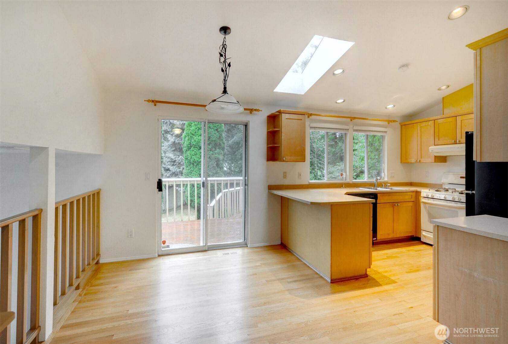 Bothell, WA 98012,532 198th ST SE