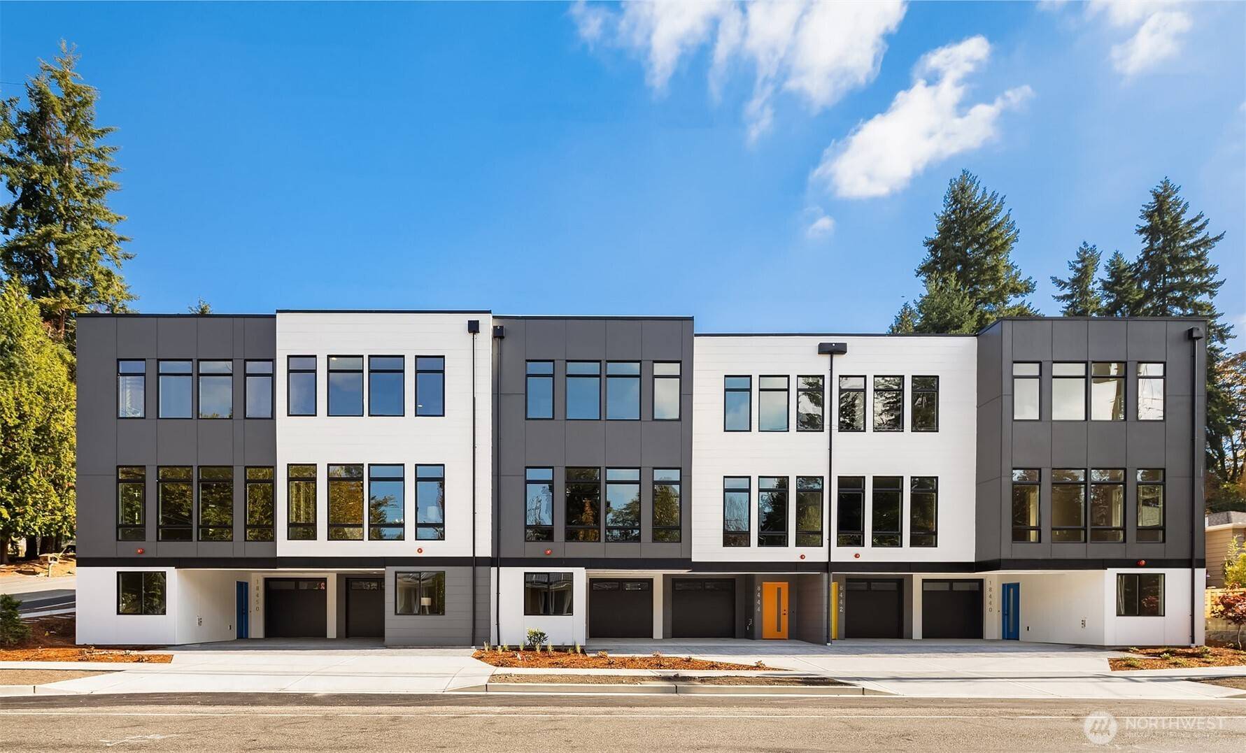 Shoreline, WA 98155,18440 10th AVE NE
