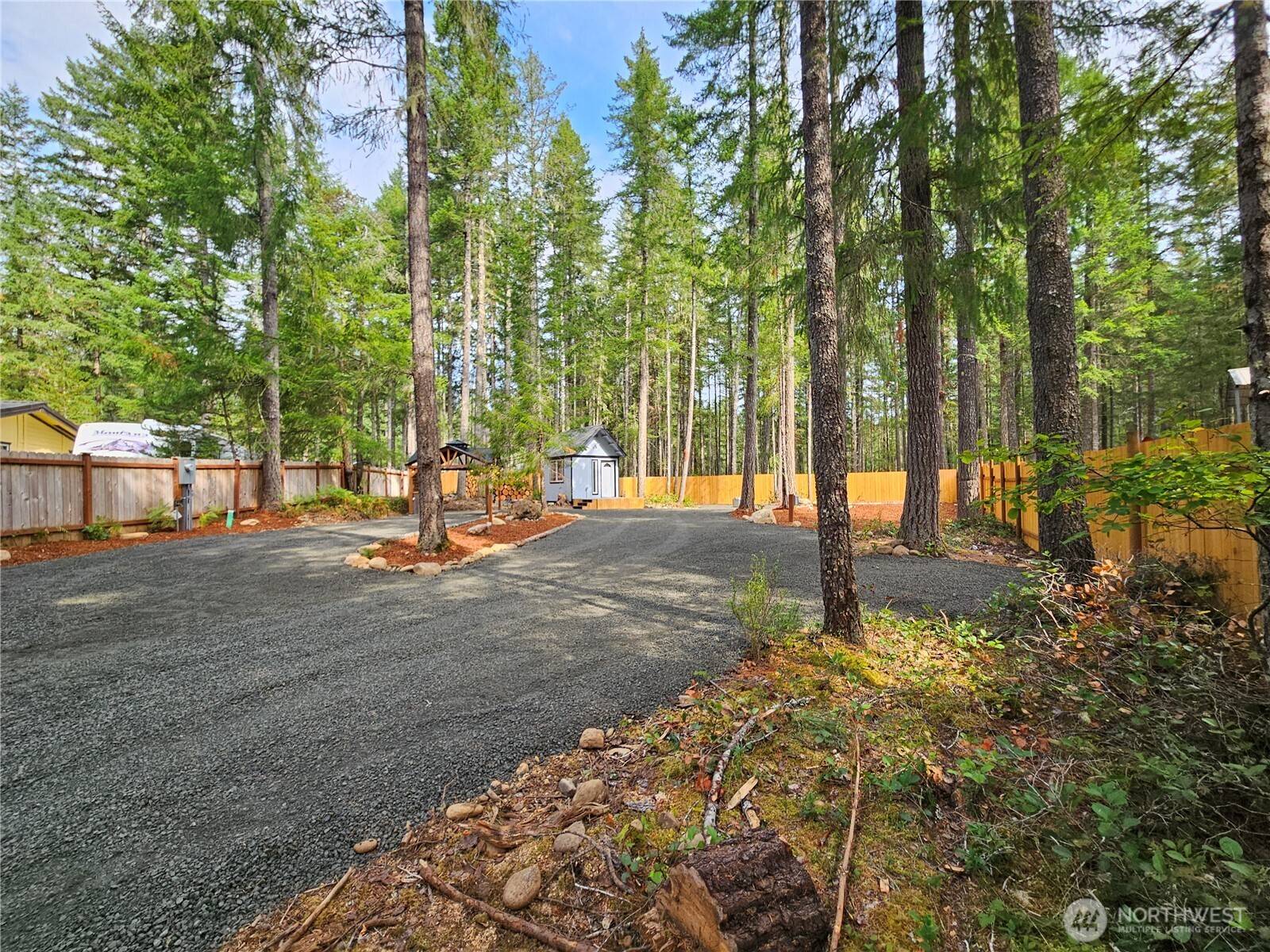 Hoodsport, WA 98548,131 N Buckhorn WAY