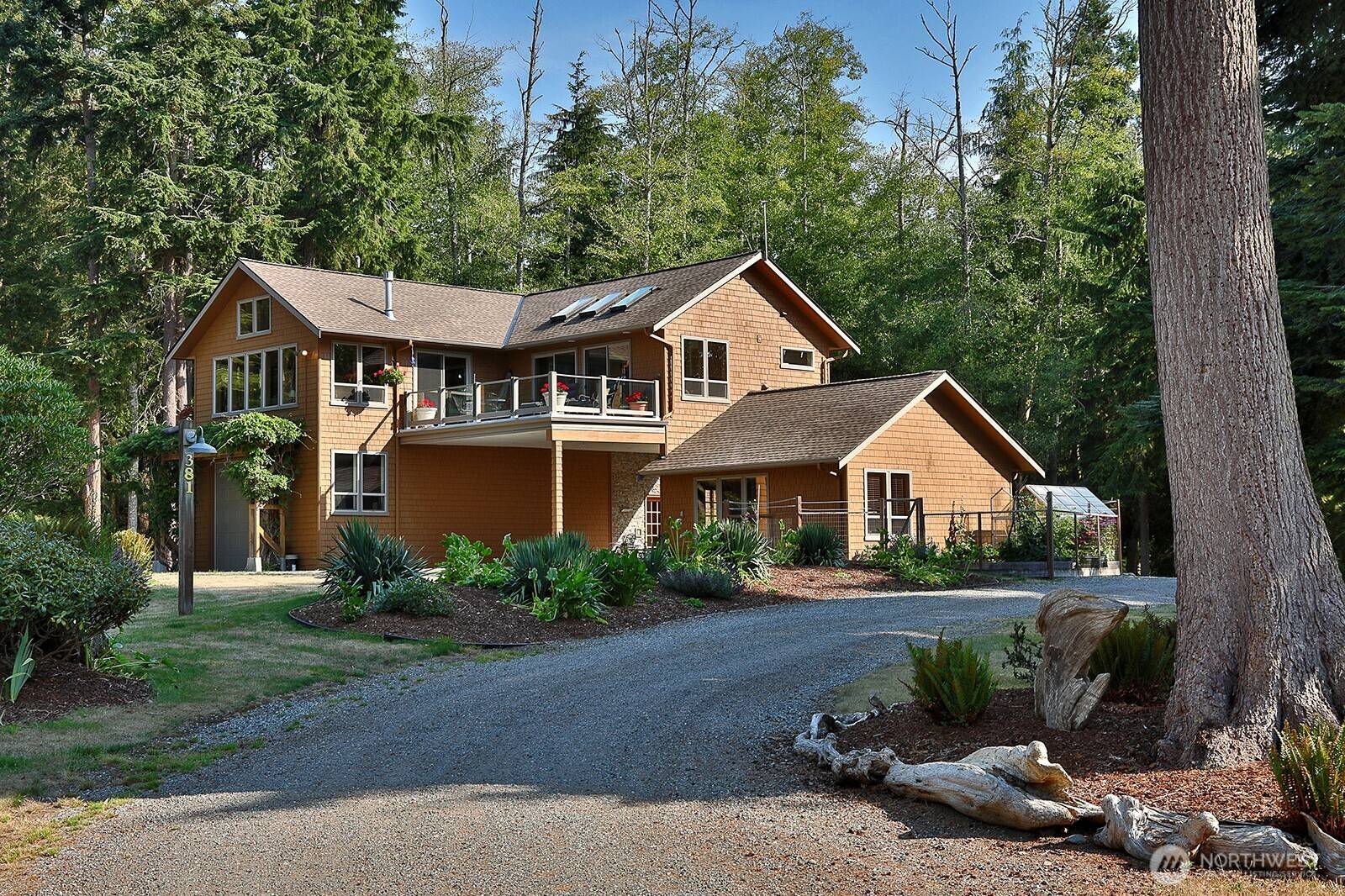 Coupeville, WA 98239,381 Lake Hancock DR