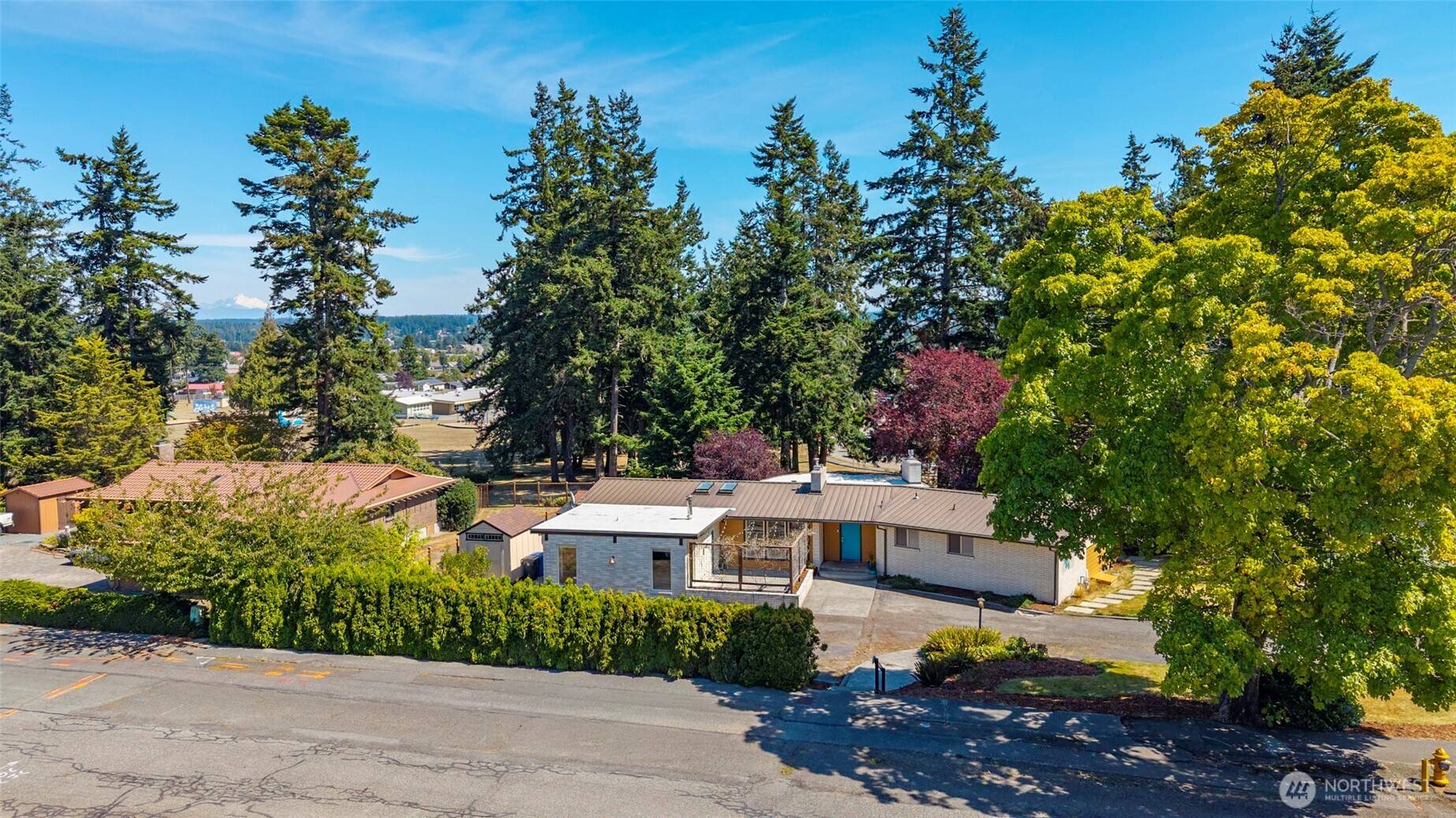 Oak Harbor, WA 98277,984 SW 6th AVE