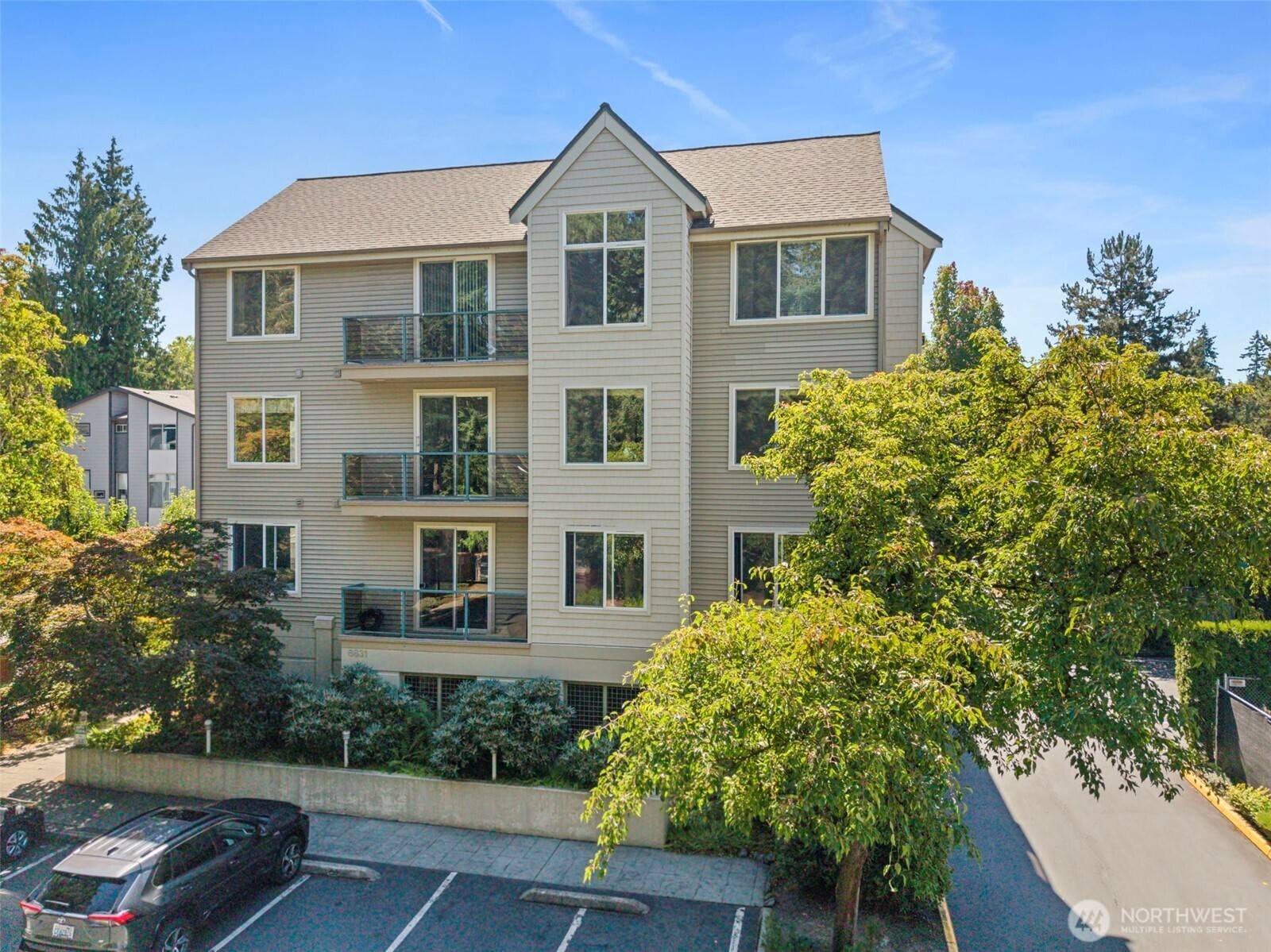 Kenmore, WA 98028,6831 NE 170th ST #306