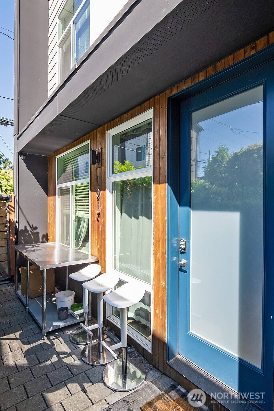 Seattle, WA 98105,1017 NE 55TH ST