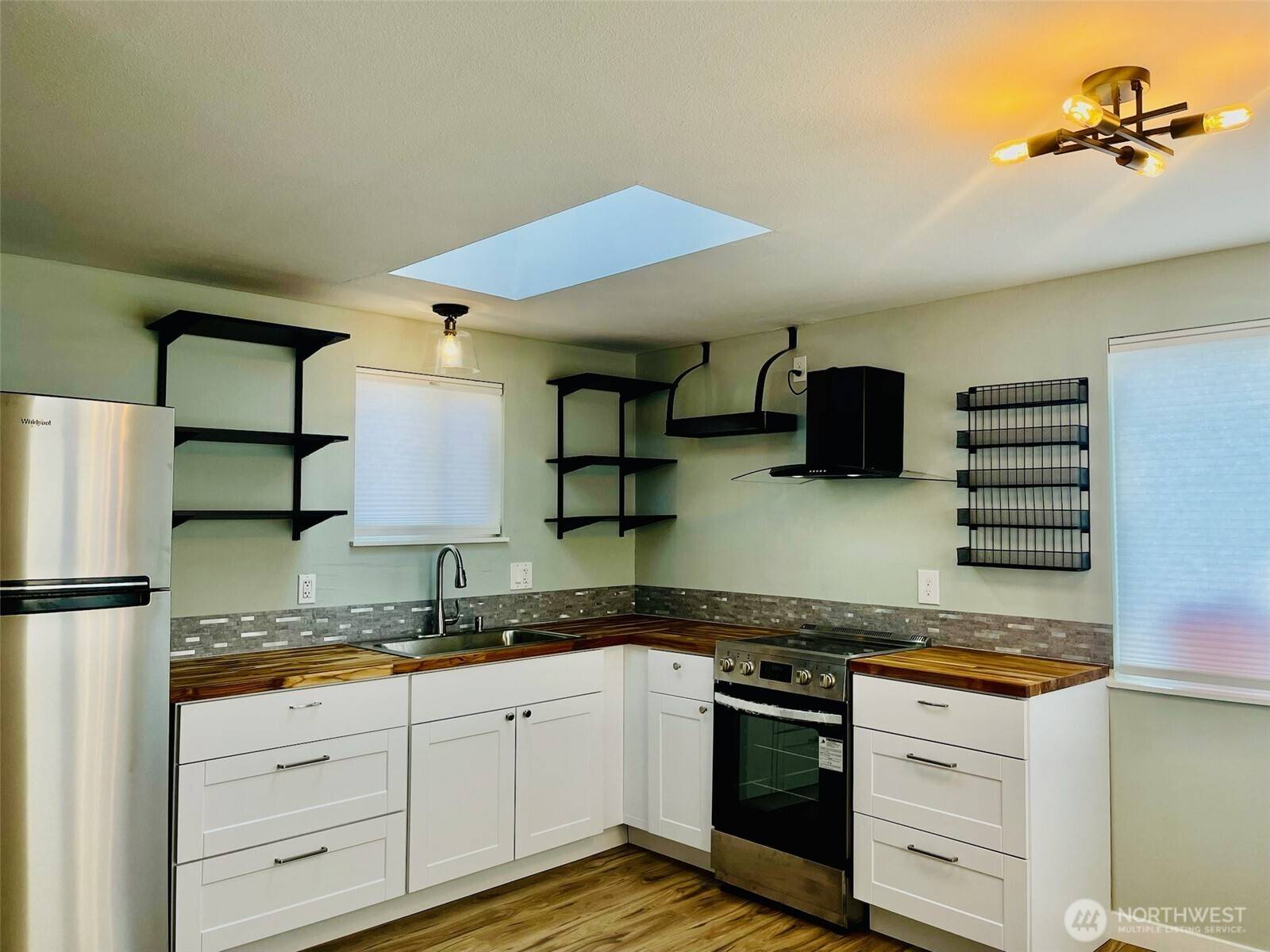 Port Townsend, WA 98368,545 Hendricks ST #13