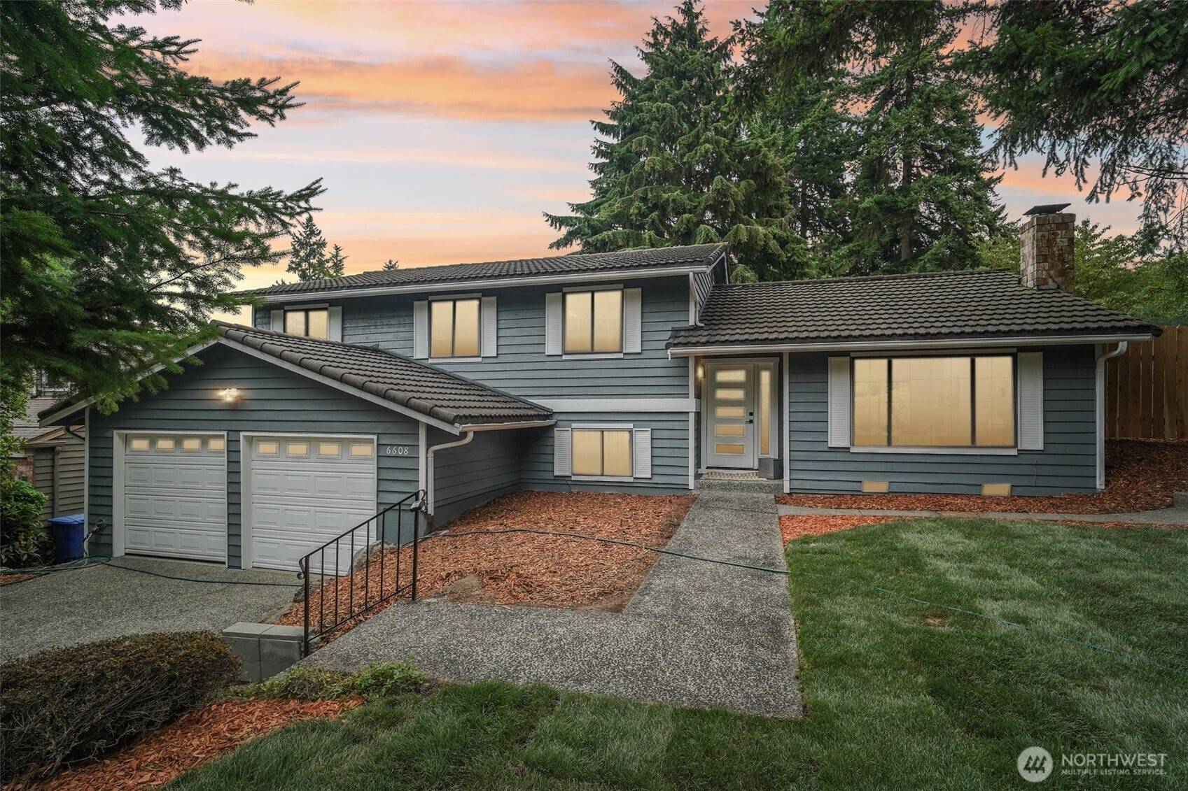 Bellevue, WA 98006,6608 117TH AVE SE