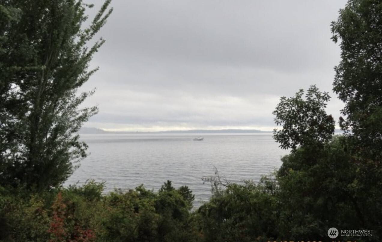 Seattle, WA 98199,2400 Perkins LN W