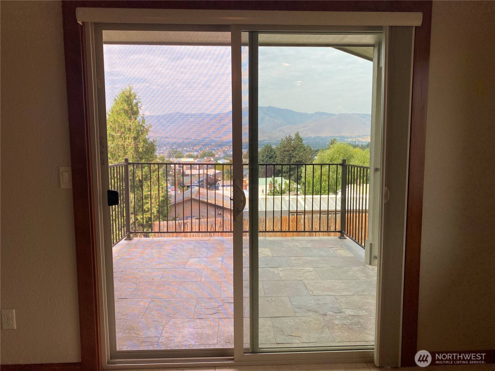 East Wenatchee, WA 98802,520 11th St NE #21