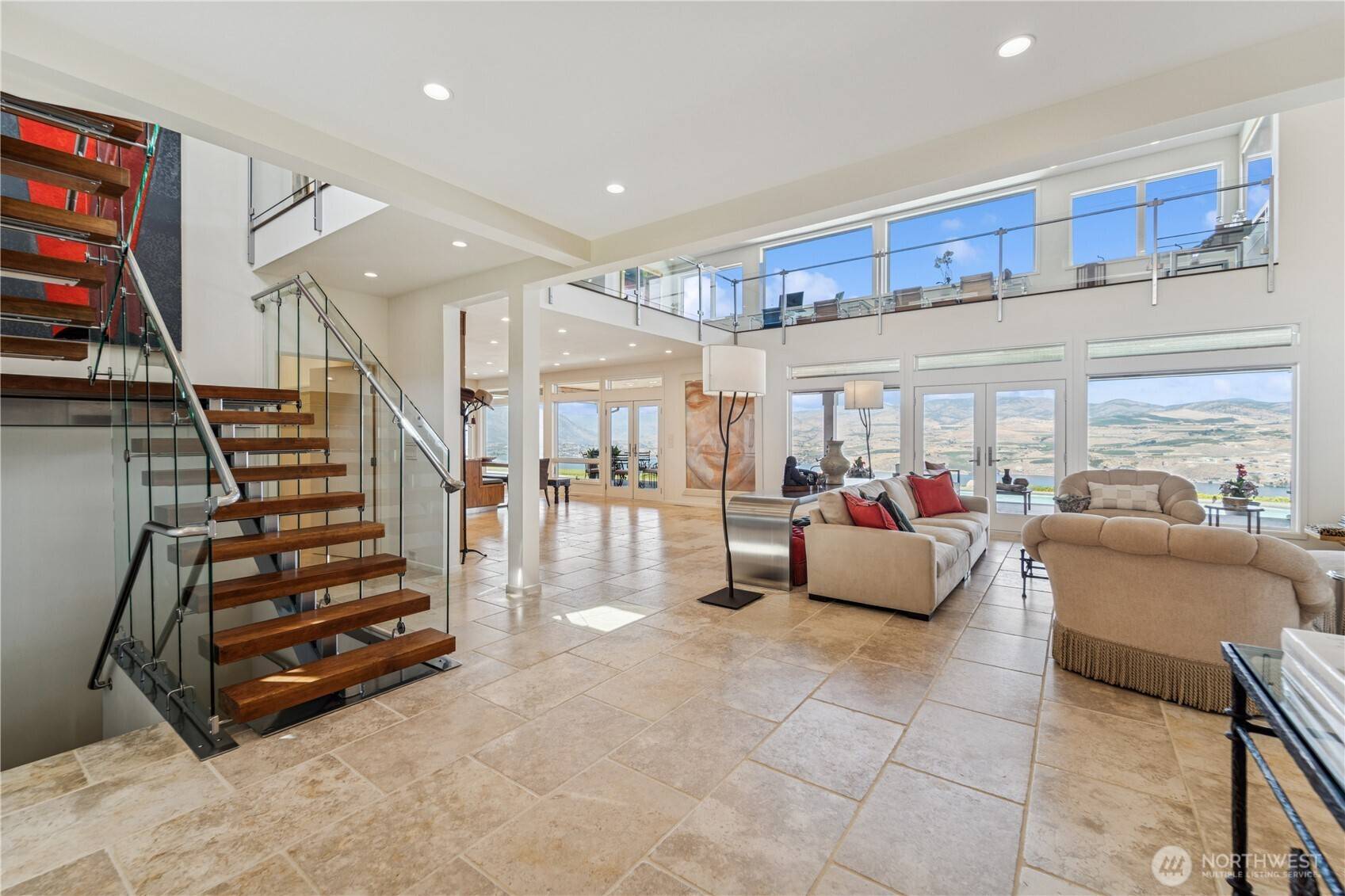 Chelan, WA 98816,450 Hawks Meadow RD