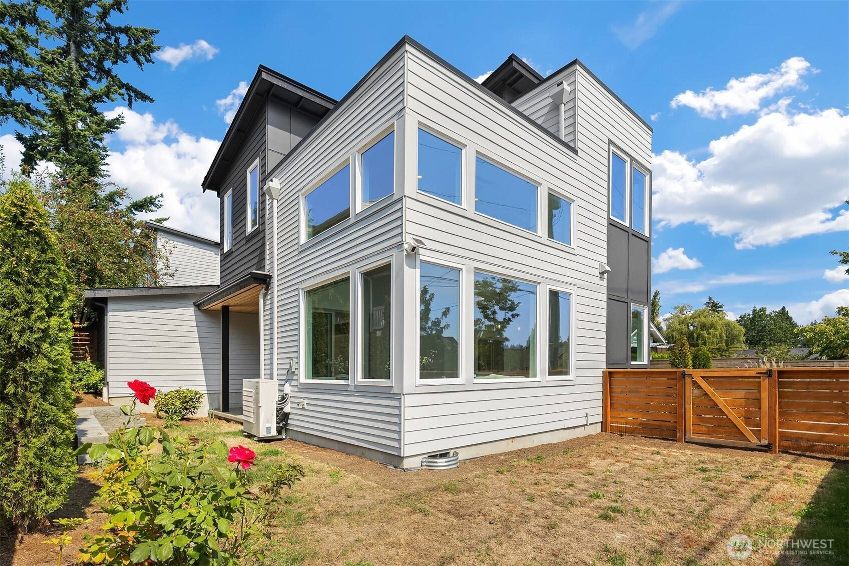 Kirkland, WA 98033,436 10th AVE #A