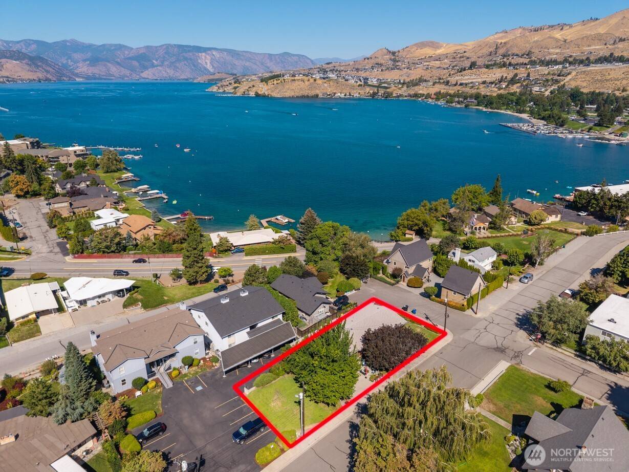 Chelan, WA 98816,404 S 3rd ST
