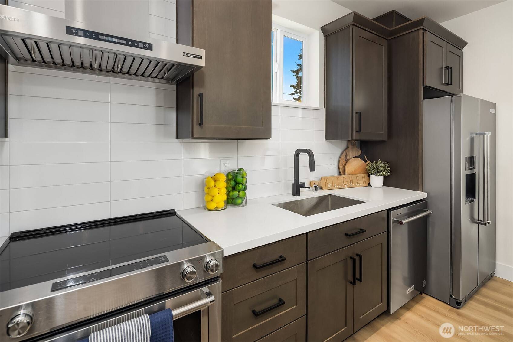 Seattle, WA 98118,6905 46th AVE S