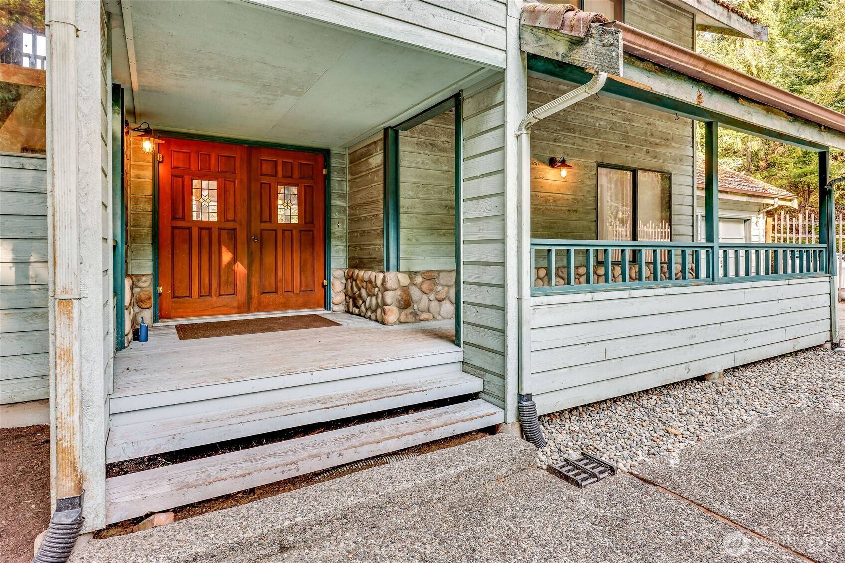 Bainbridge Island, WA 98110,5368 Crystal Springs DR NE