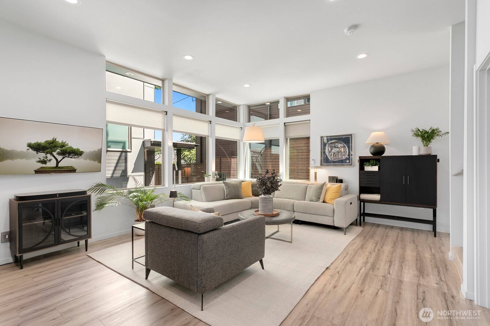 Seattle, WA 98122,1823 26th AVE #B