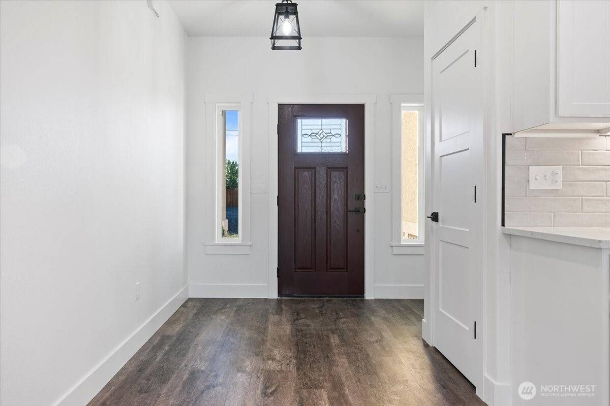 Moses Lake, WA 98837,6479 Road 3 NE