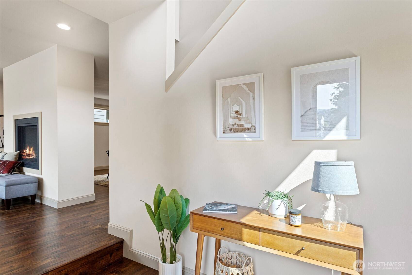 Issaquah, WA 98027,553 SE Andrews ST #B