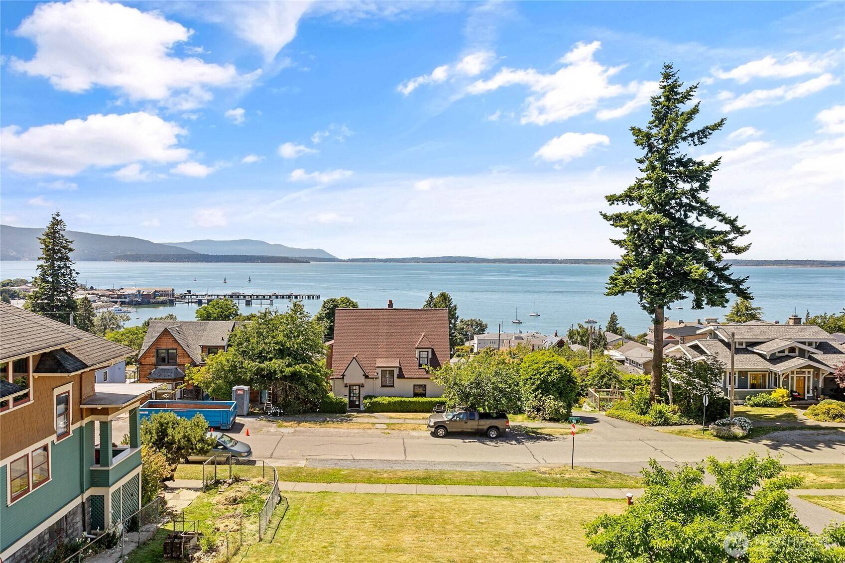 Bellingham, WA 98225,917 13th ST