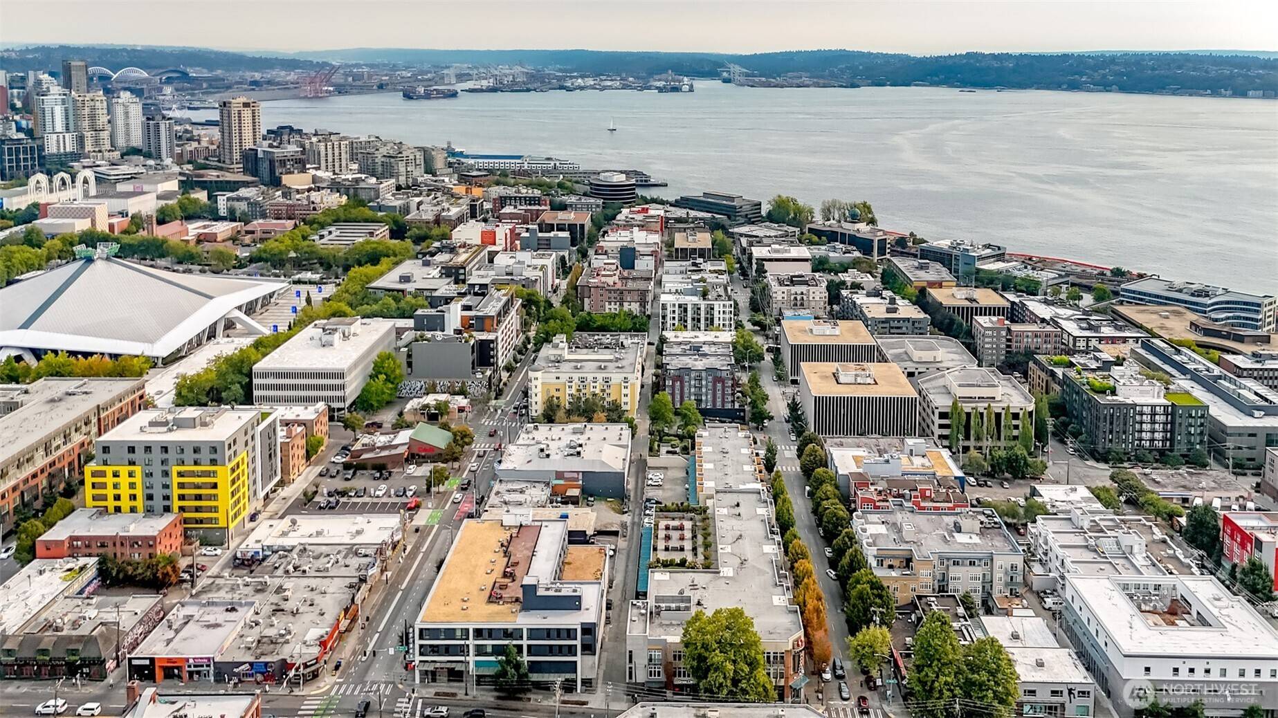 Seattle, WA 98119,17 W Mercer ST #301