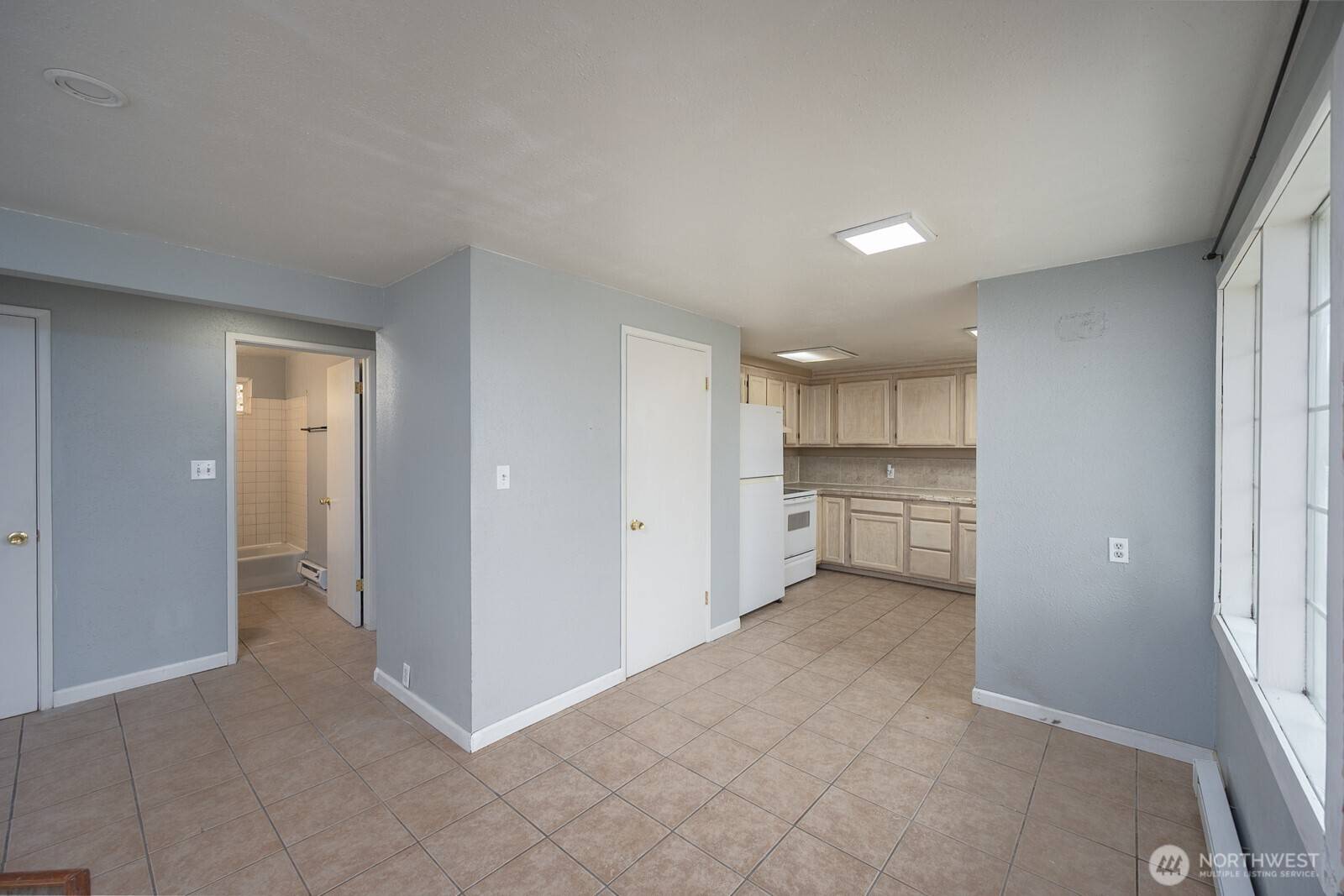 Moses Lake, WA 98837,525 N Dune RD