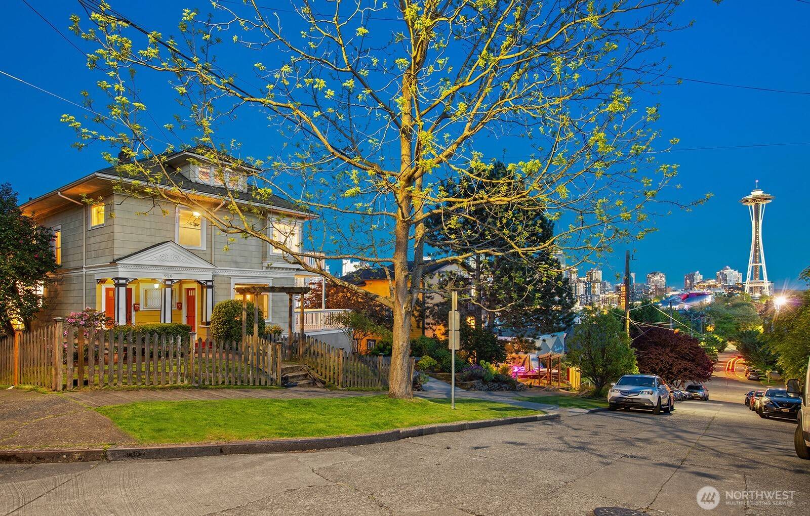 Seattle, WA 98109,920 4th AVE N