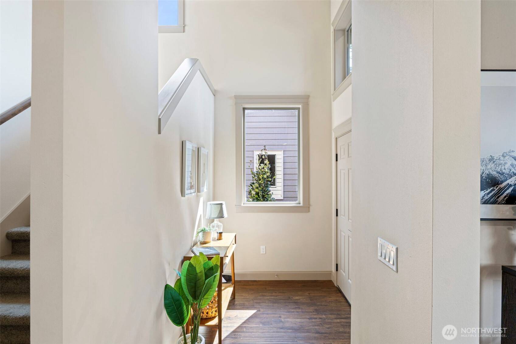 Issaquah, WA 98027,553 SE Andrews ST #B