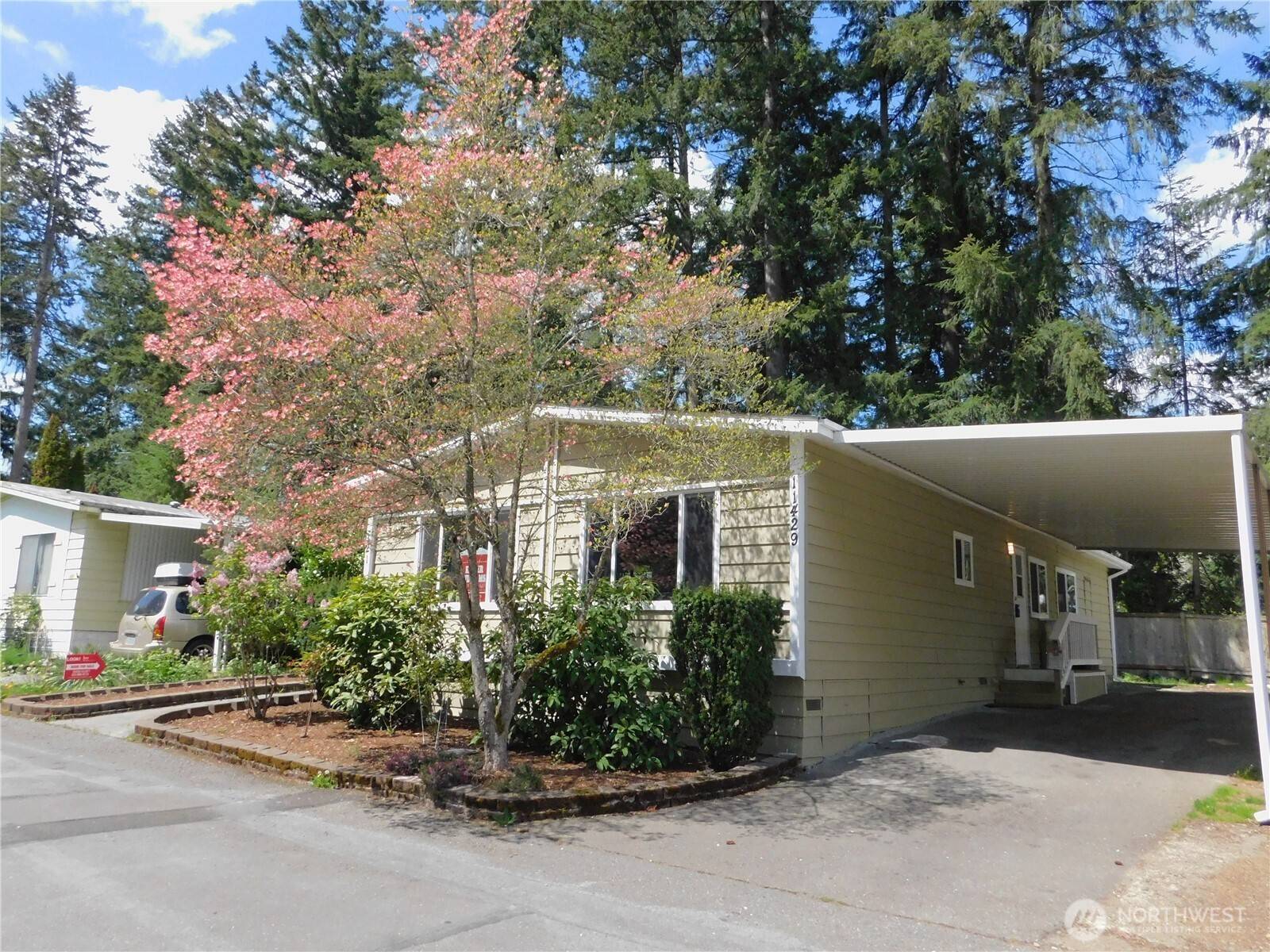 Puyallup, WA 98374,11429 124th Street Ct E #121
